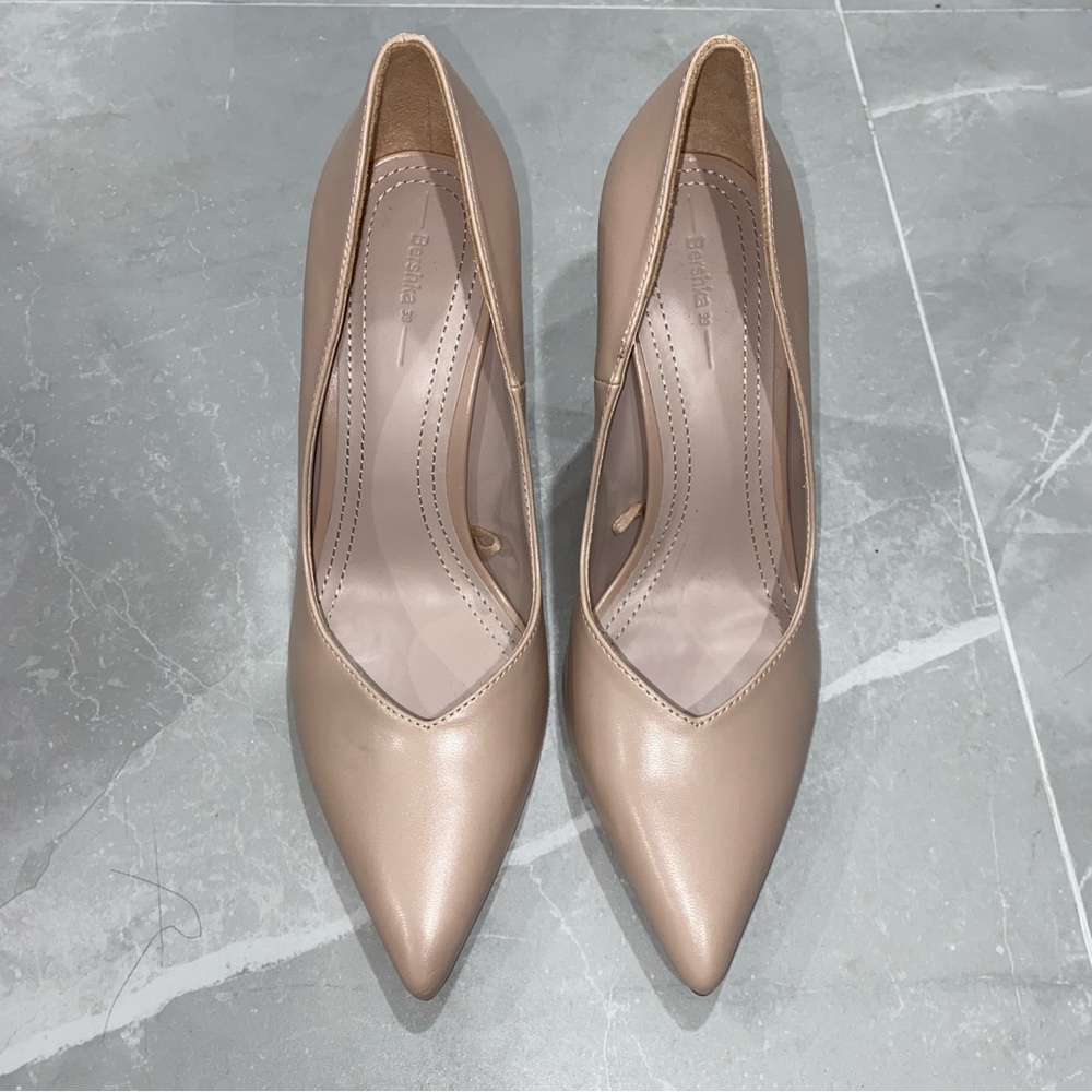 Bershka Nude Heeled Pointed Toe Pumps